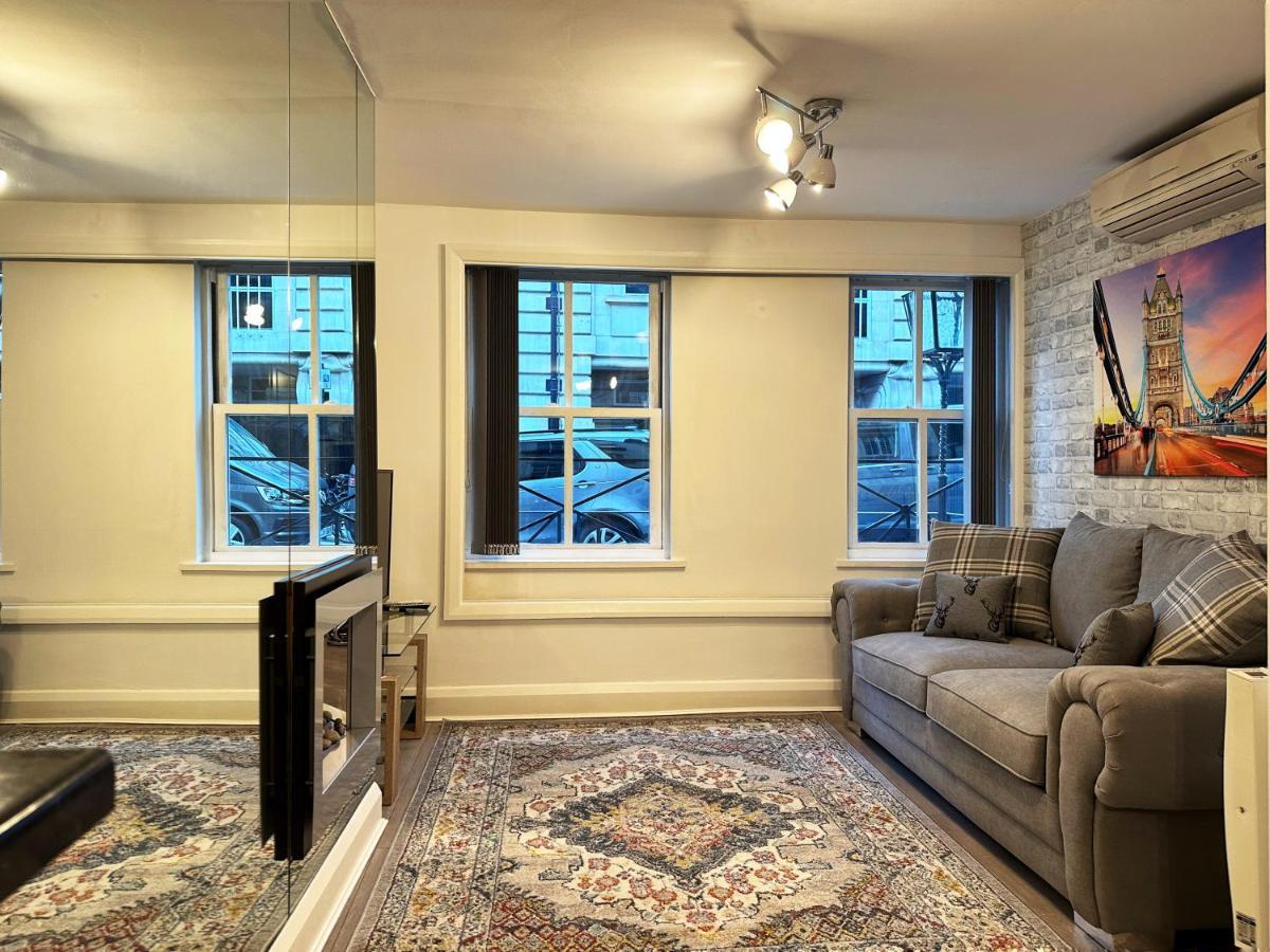 Chic Apartment In Mayfair Лондон Екстериор снимка